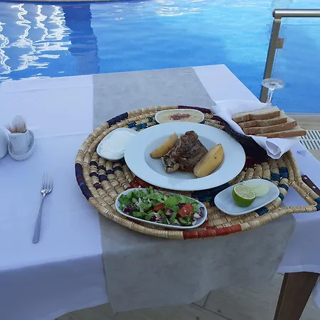 Mimoza Hotel 3*