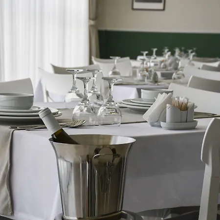 Mimoza 호텔 Agios Sergios